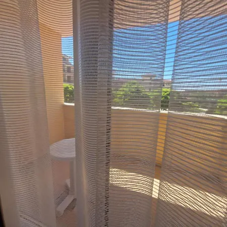 Comfortable Family For 4-6 People In A Beautiful Complex 