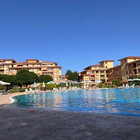 Comfortable Family For 4-6 People In A Beautiful Complex 